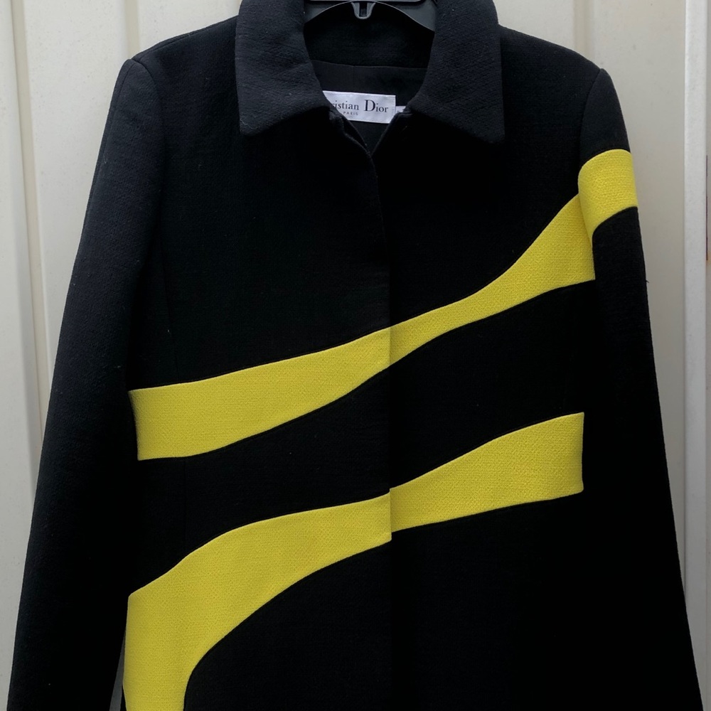 Christian Dior Coat, never worn, size 36